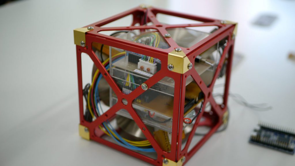 3軸姿勢制御モジュール外観